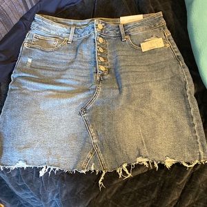 Maurices denim skirt size 12 new with tags